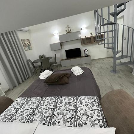 Bed and Breakfast Napoli Centro-La Casa Di Lucio Экстерьер фото