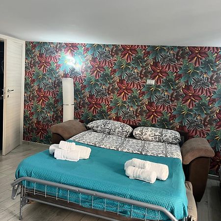 Bed and Breakfast Napoli Centro-La Casa Di Lucio Экстерьер фото