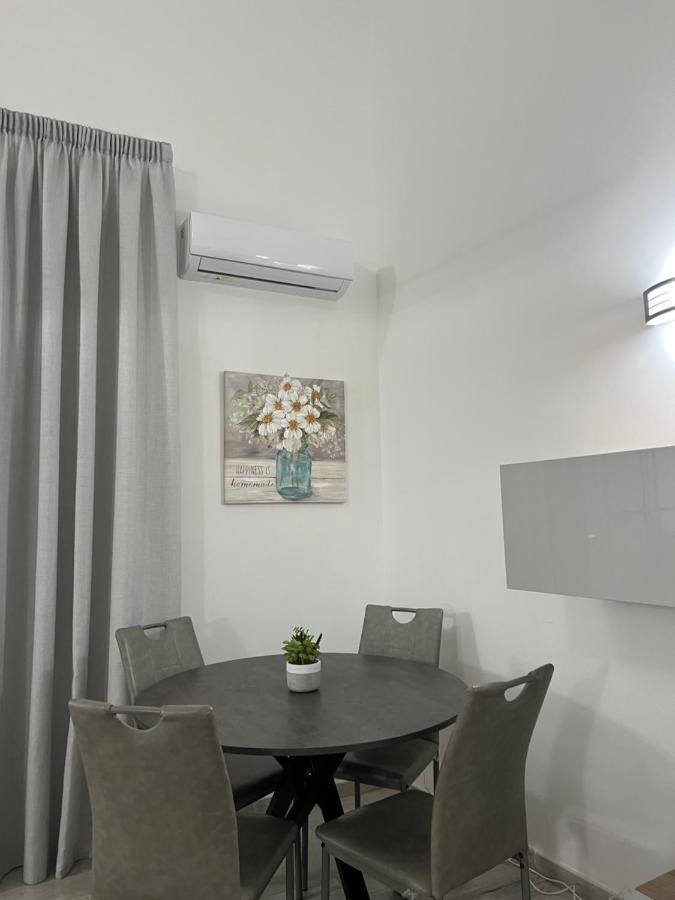 Bed and Breakfast Napoli Centro-La Casa Di Lucio Экстерьер фото