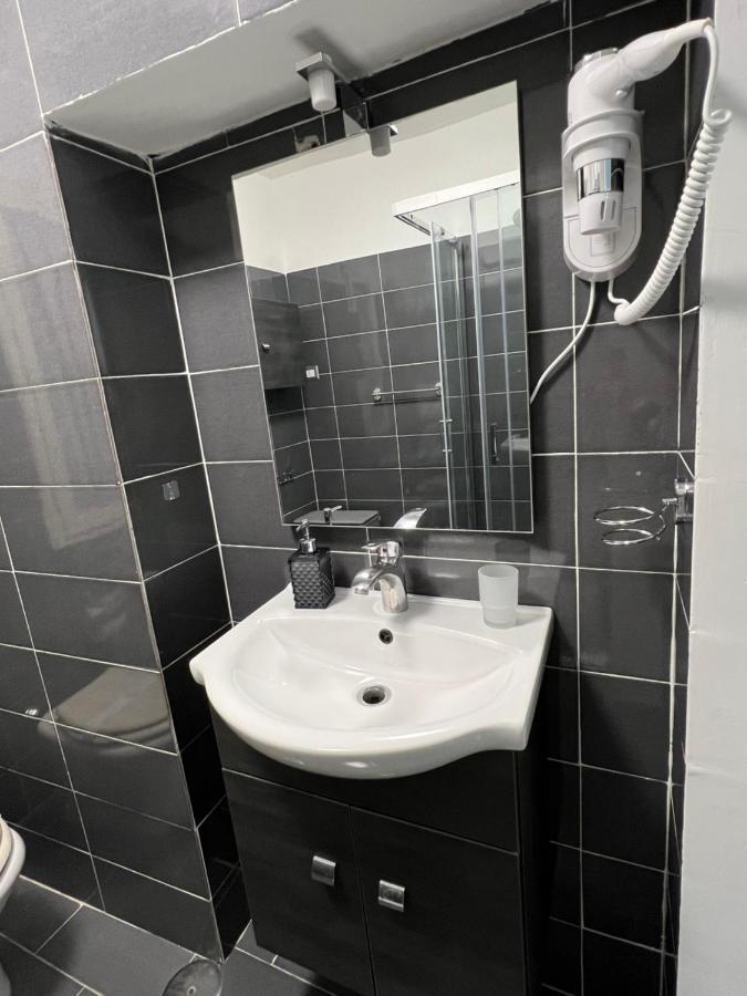 Bed and Breakfast Napoli Centro-La Casa Di Lucio Экстерьер фото